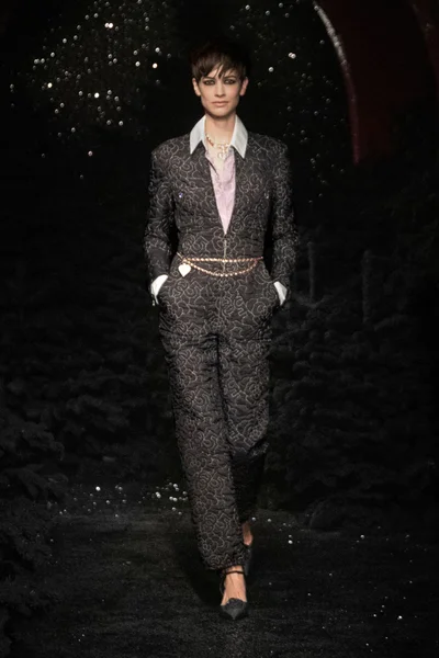 Look 9